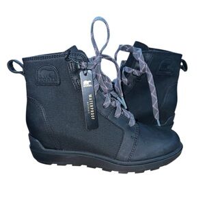 Sorel Women's Evie II Black Lace Up Boots Size 8 Wedge Waterproof Black Sea Salt